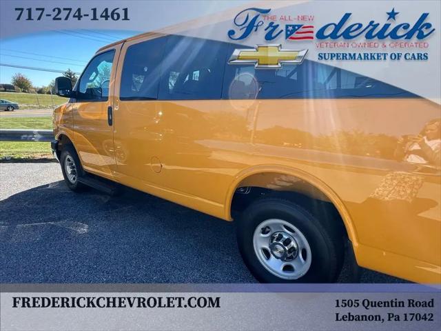 2025 Chevrolet Express Passenger RWD 2500 Regular Wheelbase LT