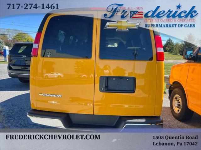 2025 Chevrolet Express Passenger RWD 2500 Regular Wheelbase LT