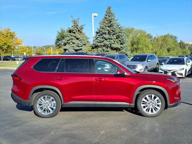 Used 2024 Toyota Grand Highlander Platinum with VIN 5TDAAAB55RS003034 for sale in Burnsville, Minnesota