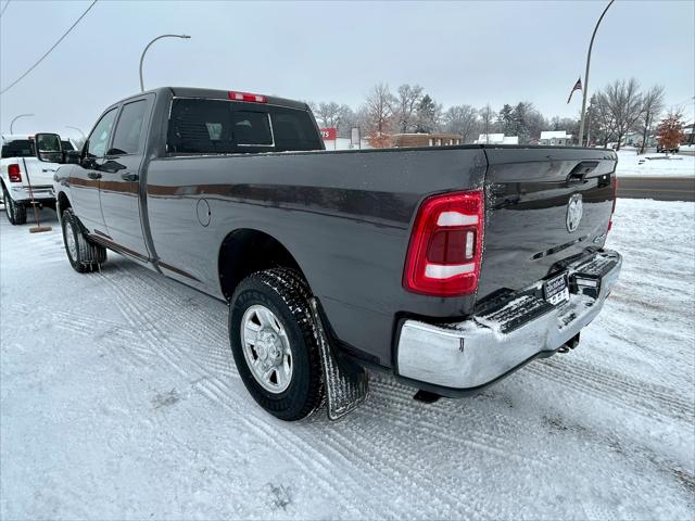 2024 RAM 3500 Tradesman Crew Cab 4x4 8 Box