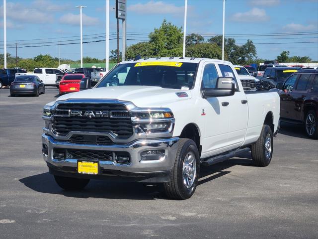 2025 RAM 2500 Tradesman Crew Cab 4x4 8 Box