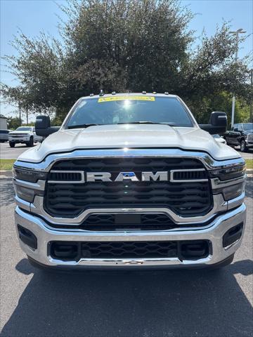 2025 RAM 2500 Tradesman Crew Cab 4x4 8 Box