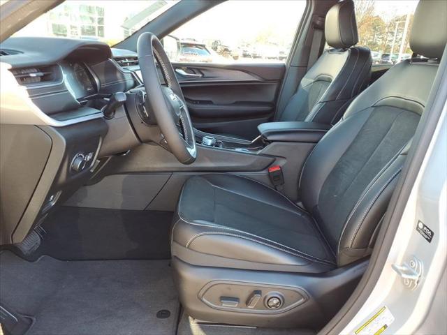 2025 Jeep Grand Cherokee GRAND CHEROKEE ALTITUDE 4X4 2025 Jeep Grand Cherokee GRAND CHEROKEE ALTITUDE 4X4