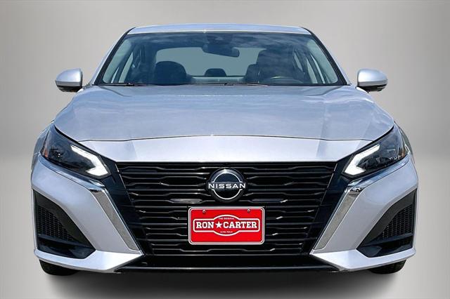 2023 Nissan Altima SL FWD