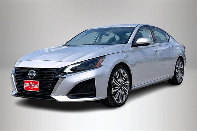 2023 Nissan Altima SL FWD