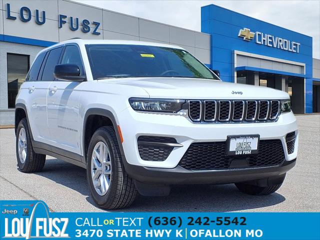 2023 Jeep Grand Cherokee Laredo 4x4