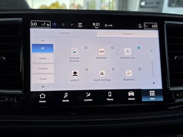 2026 Chrysler Pacifica Select