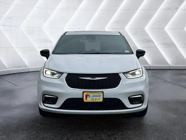 2026 Chrysler Pacifica Select AWD