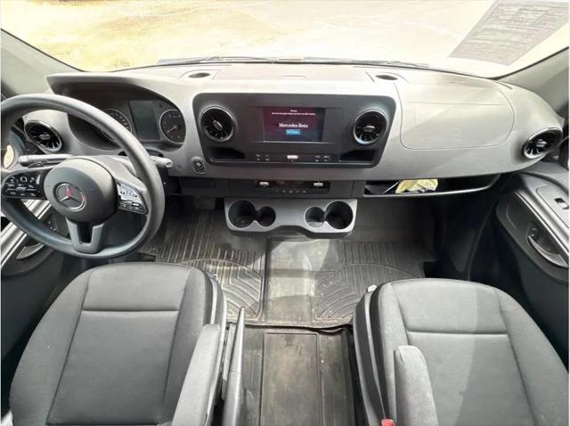 2022 Mercedes-Benz Sprinter 2500 Standard Roof V6
