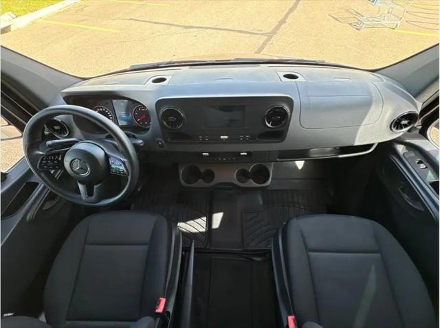 2022 Mercedes-Benz Sprinter 2500 Standard Roof V6