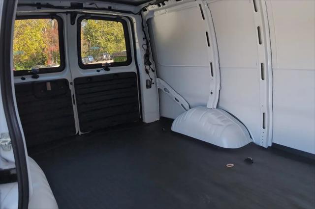 2025 GMC Savana Cargo RWD 2500 Regular Wheelbase Work Van