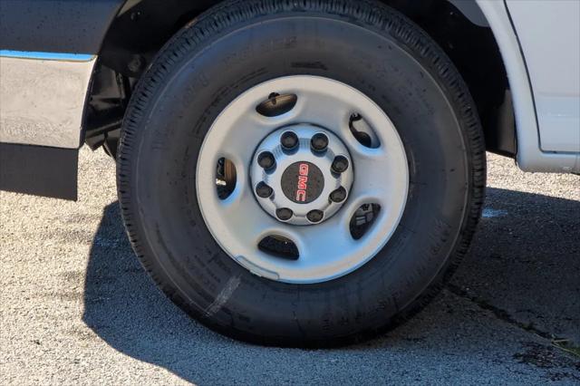 2025 GMC Savana Cargo RWD 2500 Regular Wheelbase Work Van