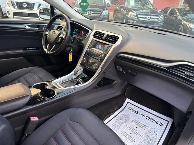 2015 Ford Fusion SE