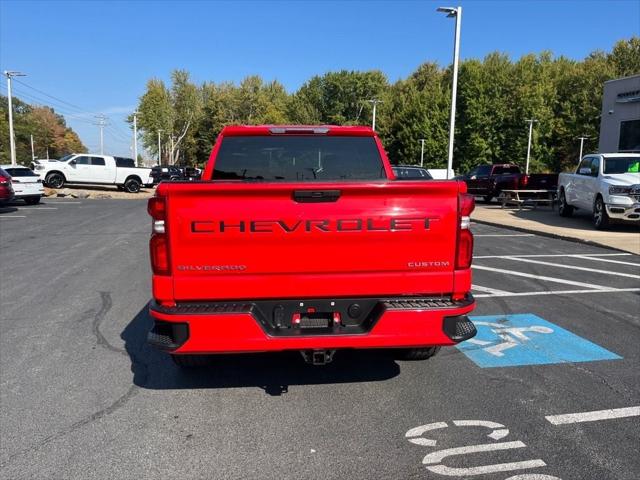 2020 Chevrolet Silverado 1500 4WD Crew Cab Short Bed Custom 2020 Chevrolet Silverado 1500 4WD Crew Cab Short Bed Custom