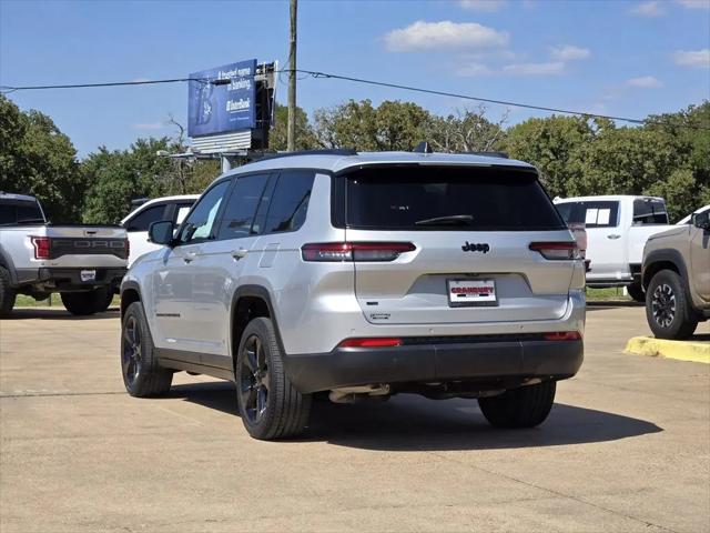 2022 Jeep Grand Cherokee L Altitude 4x2