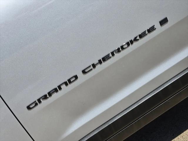 2022 Jeep Grand Cherokee L Altitude 4x2