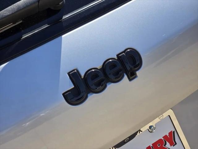2022 Jeep Grand Cherokee L Altitude 4x2