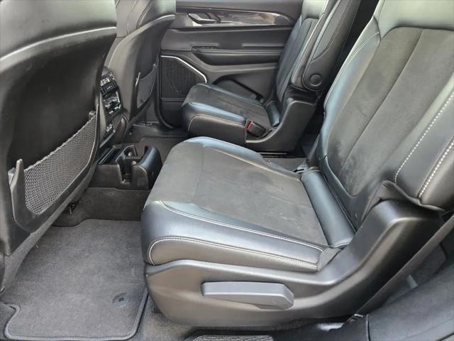 2022 Jeep Grand Cherokee L Altitude 4x2