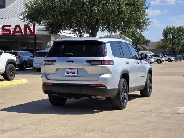 2022 Jeep Grand Cherokee L Altitude 4x2