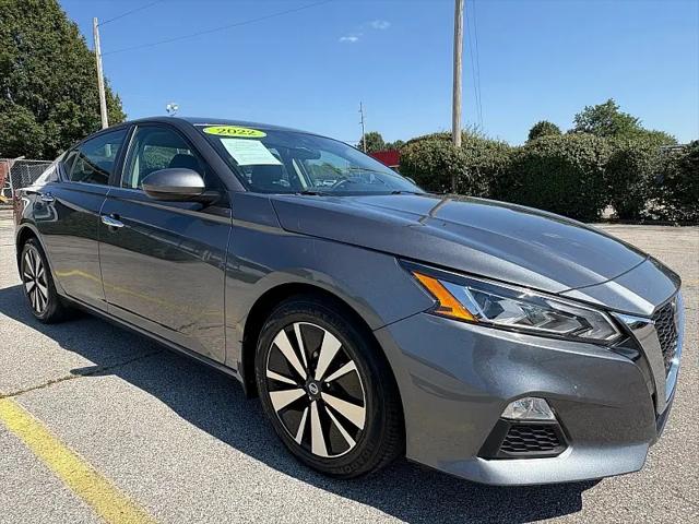 2022 Nissan Altima SV FWD for sale in Frankfort, KY