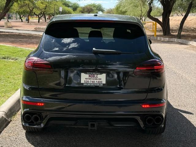 2016 Porsche Cayenne GTS