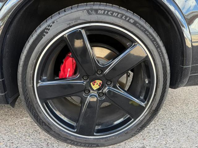 2016 Porsche Cayenne GTS