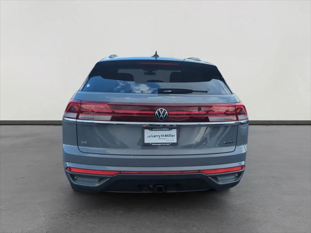 2026 Volkswagen Atlas Cross Sport SE with Technology