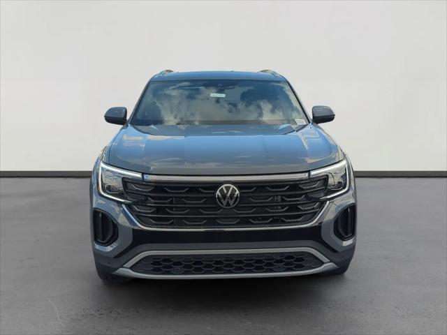 2026 Volkswagen Atlas Cross Sport SE with Technology