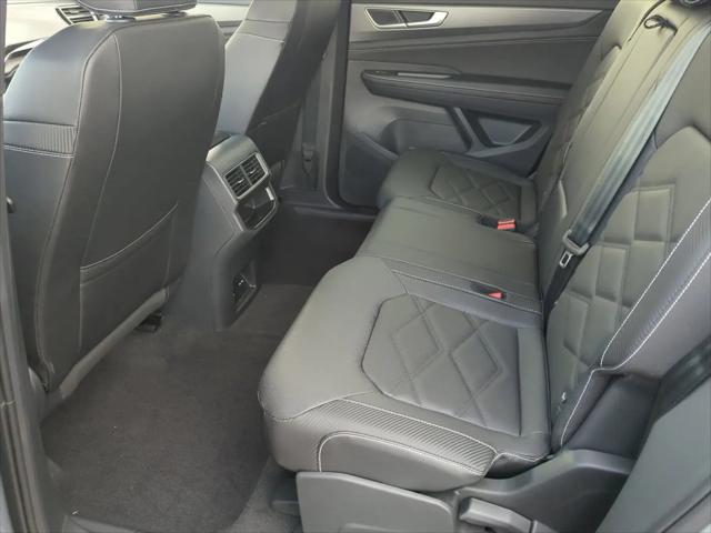 2026 Volkswagen Atlas Cross Sport SE with Technology