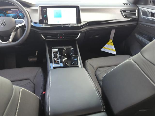 2026 Volkswagen Atlas Cross Sport SE with Technology
