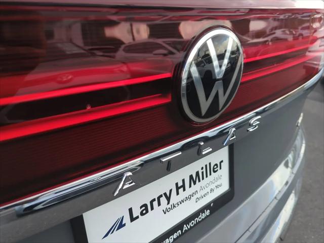 2026 Volkswagen Atlas Cross Sport SE with Technology