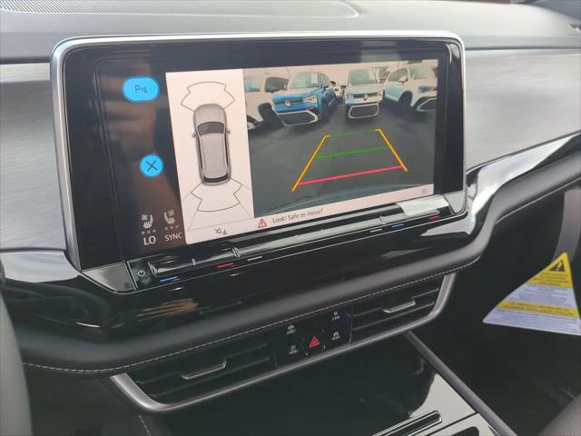2026 Volkswagen Atlas Cross Sport SE with Technology