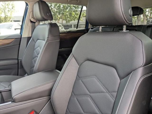 2026 Volkswagen Atlas SE with Technology