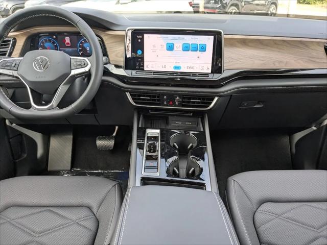 2026 Volkswagen Atlas SE with Technology