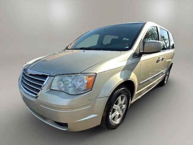 2010 Chrysler Town & Country Touring for sale near Columbus, OH