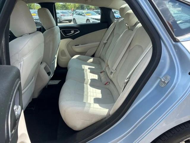 2015 Chrysler 200 Limited