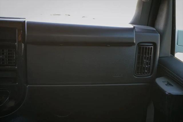 2023 GMC Savana Cargo RWD 2500 Extended Wheelbase Work Van