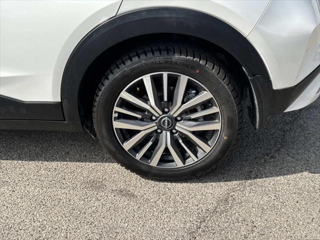 2023 Nissan Kicks SV Xtronic CVT