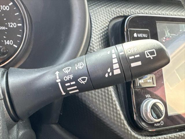 2023 Nissan Kicks SV Xtronic CVT