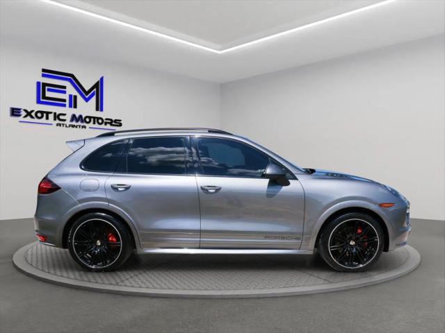 2013 Porsche Cayenne GTS