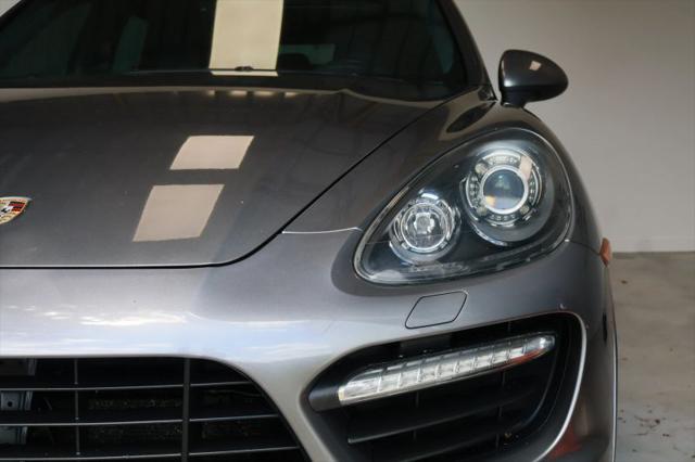 2013 Porsche Cayenne GTS
