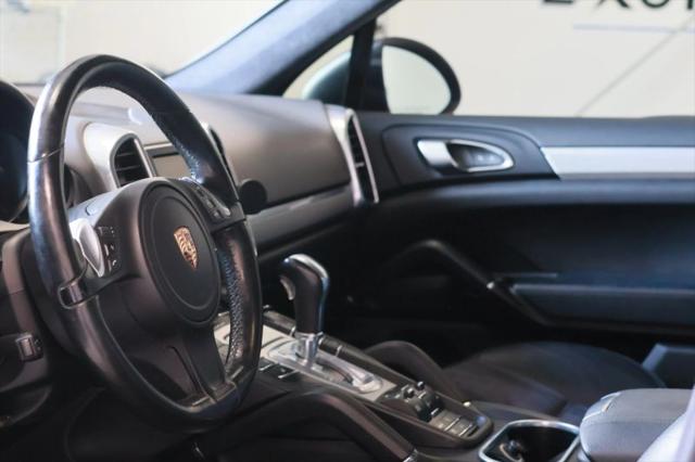 2013 Porsche Cayenne GTS