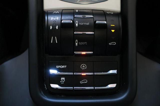 2013 Porsche Cayenne GTS