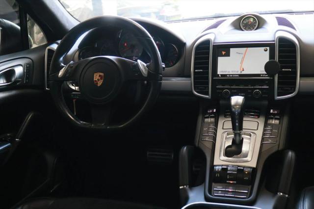 2013 Porsche Cayenne GTS
