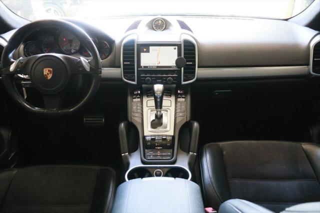 2013 Porsche Cayenne GTS