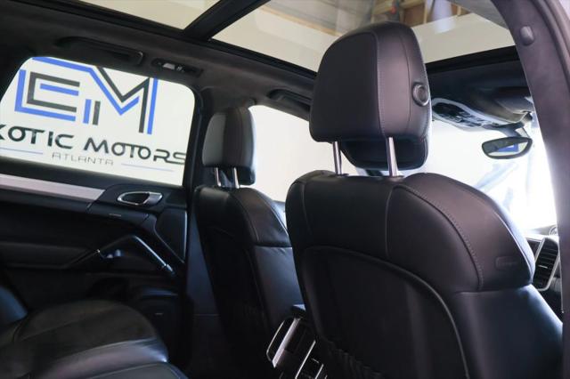 2013 Porsche Cayenne GTS