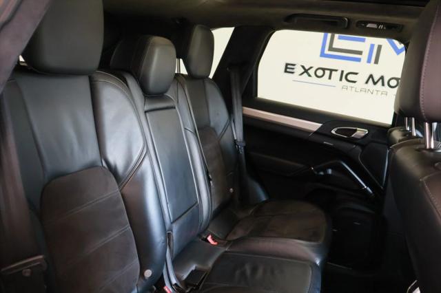 2013 Porsche Cayenne GTS