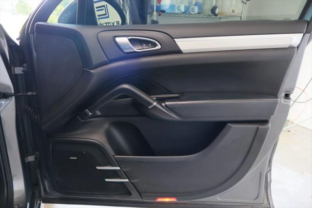 2013 Porsche Cayenne GTS