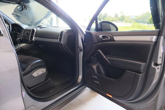 2013 Porsche Cayenne GTS