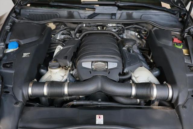2013 Porsche Cayenne GTS